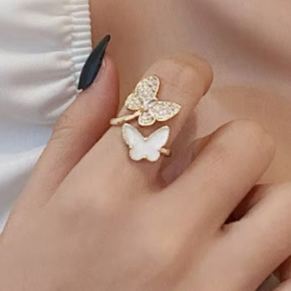NWT Faux Opal Double Butterfly Invisible Ring